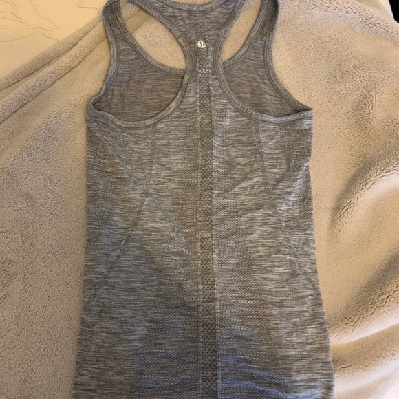 Grey swiftly tech racer back lululemon tank top - Picture 2 of 3